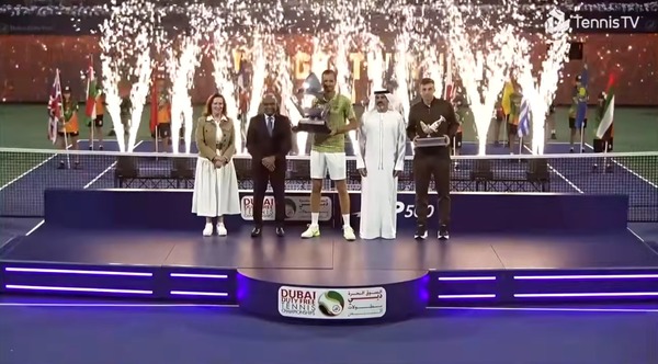 まさかの結末!タロン棄権によりメドベージェフがドバイ優勝!!今季2勝目!!