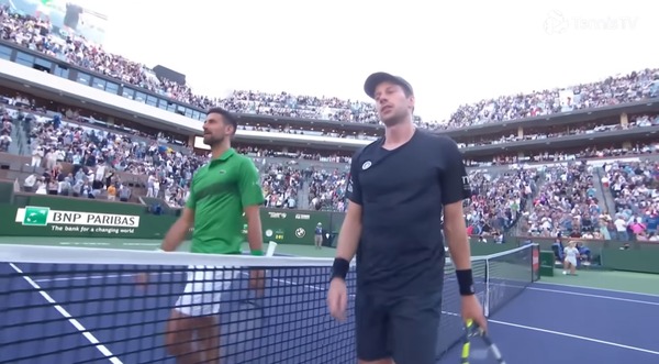 【悲報】ジョコビッチ、ザンツフープに敗れまさかのIW初戦敗退…ツアー100勝ならず