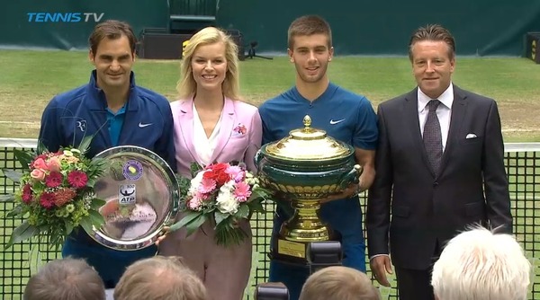 2018y06m25d_033026012