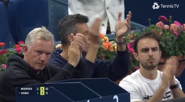 2025y09m30d_120409609