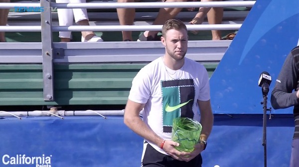 2017y02m27d_223735754