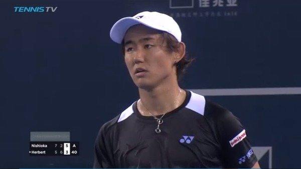 2018y09m30d_204854371