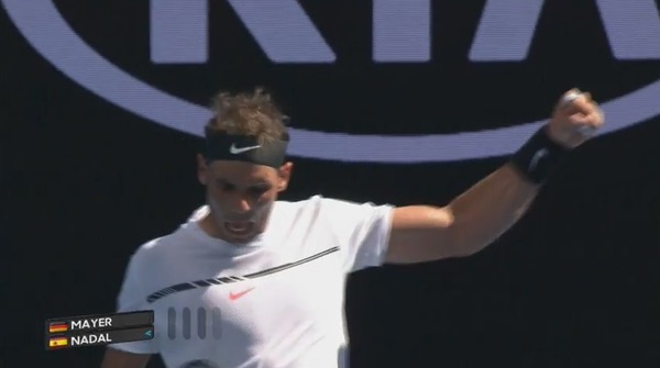 2017y01m18d_004405212