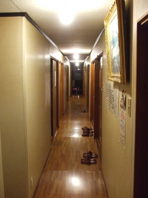 51b61f8c.jpg