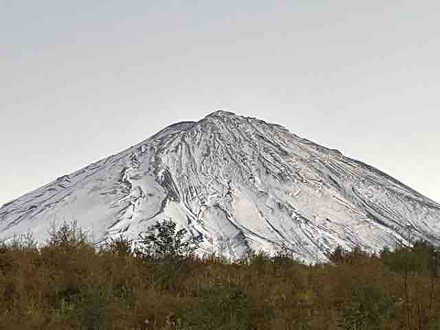 今日の富士山夕暮れ10 29鳴沢村 富士桜高原 薄いオレンジ色の背景の空 17 渡辺英一オフィシャルブログ 今日の富士山 In 富士吉田 今日の富士山夕暮れ10 29鳴沢村 富士桜高原 薄いオレンジ色の背景の空 17 渡辺英一オフィシャルブログ 今日の富士山 In 富士吉田