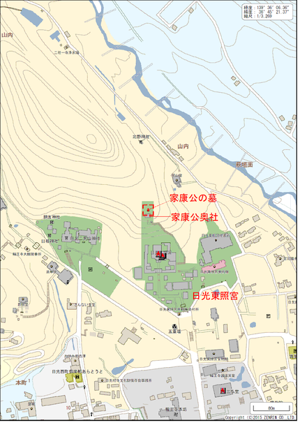 日光東照宮内にある奥社と墓地