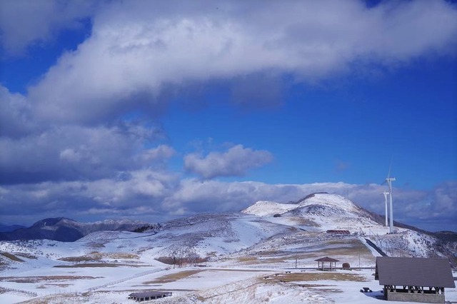 四国カルスト 雪の姫鶴平と五段高原界隈 鬼ヶ城山景 四国カルスト 雪の姫鶴平と五段高原界隈 鬼ヶ城山景