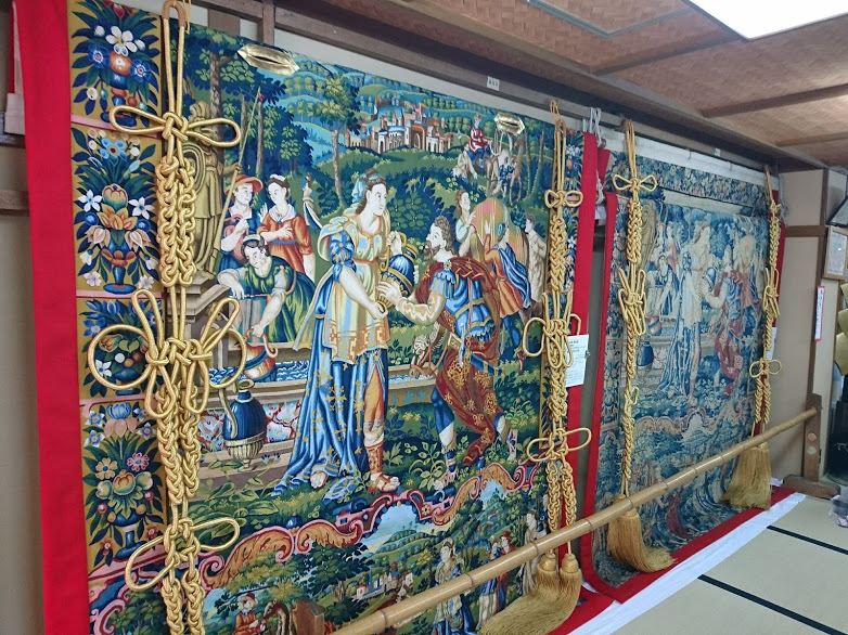 祇園祭 風に吹かれて西東