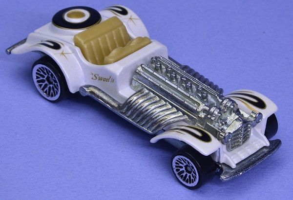 Hot Wheels（ホットウィール）】スウィート16® 2002-129