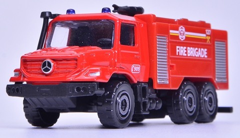 メルセデス・ベンツ ゼトロス消防車 (2)