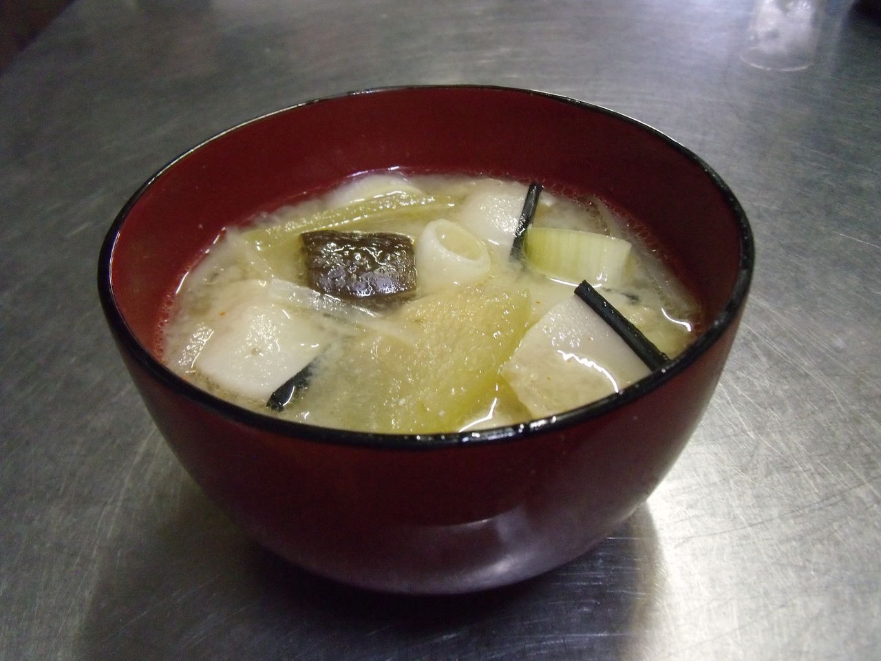 本日のご夕食にくじら汁 愛 Love てらどまり