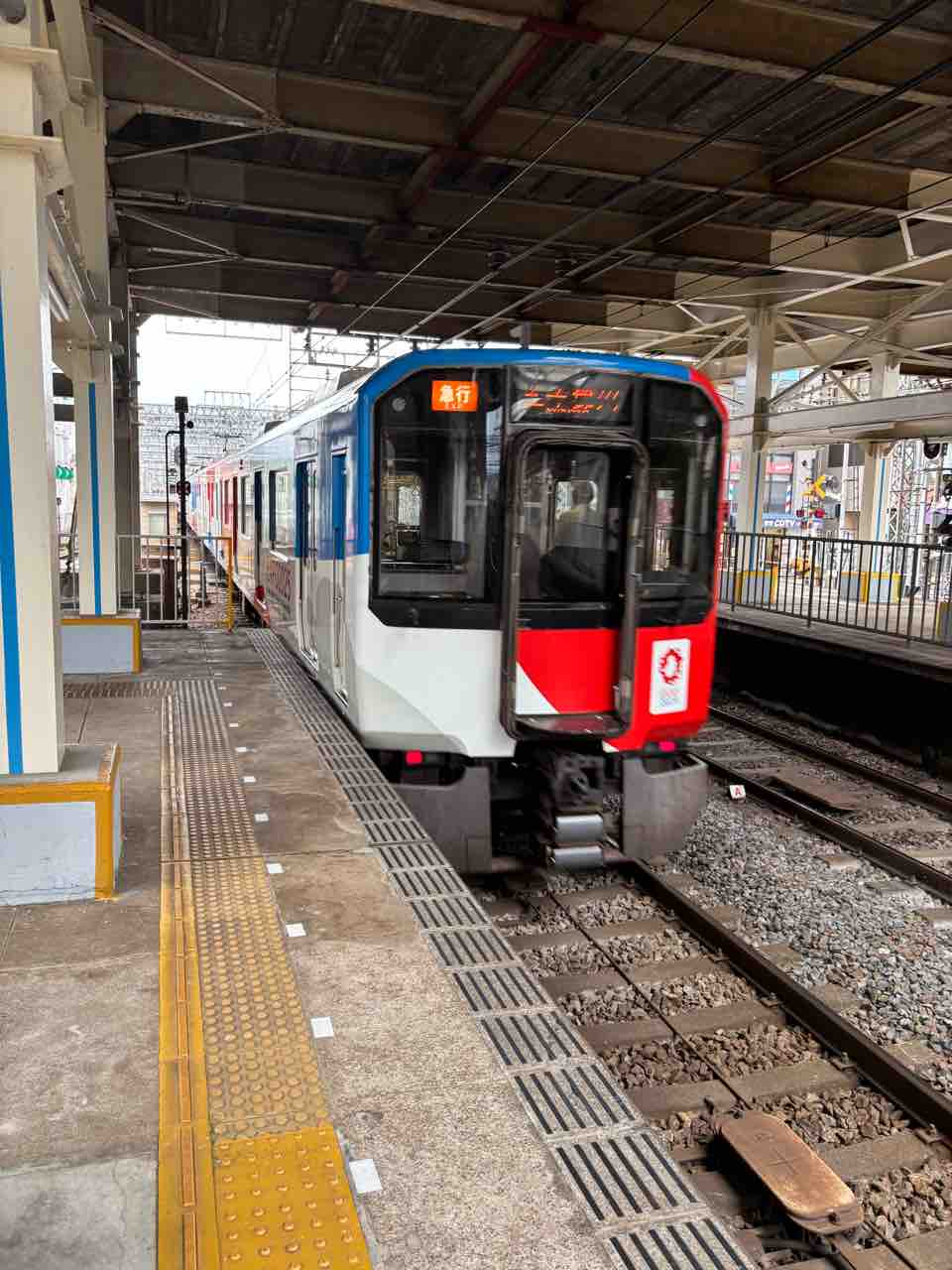高安駅を高速通過する近鉄大阪線の急行です！ : 寺りんの乗り物大好きblog