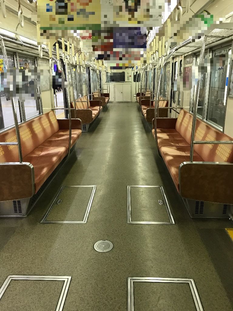 大阪メトロ四つ橋線の23系の車内です！ 寺りんの乗り物大好きblog