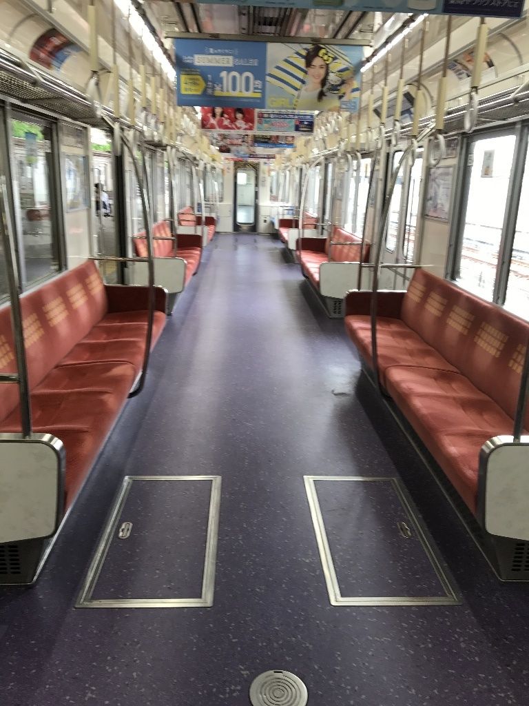 大阪市営地下鉄谷町線22系のリフレッシュ車両の車内です！ : 寺りんの 