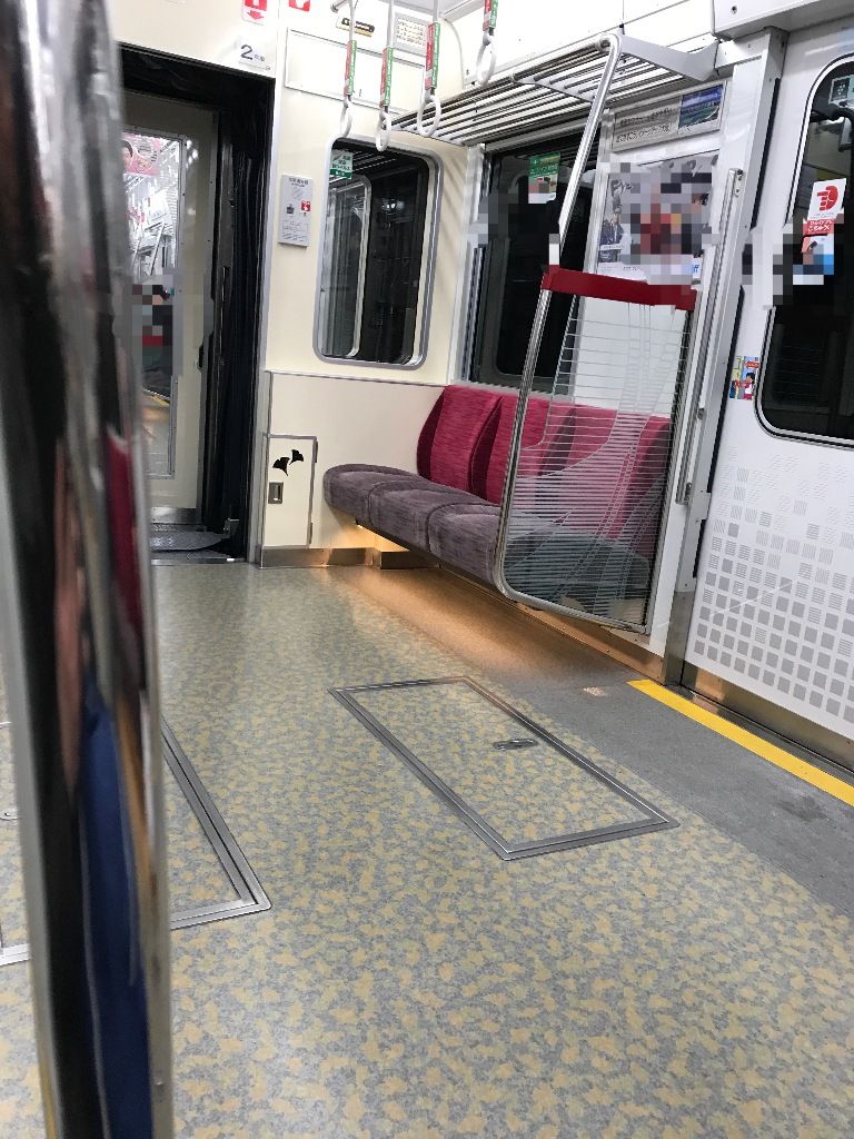 åº§ã‚Šå¿ƒåœ°æŠœç¾¤ãªå¤§é˜ªå¸‚å–¶åœ°ä¸‹é‰„å¾¡å ‚ç­‹ç·šã®30000ç³»ã®å¾ŒæœŸè»Šã®åº§å¸­ã§ã™ å¯ºã‚Šã‚