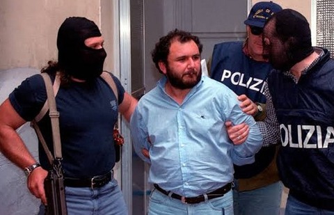 ブルスカ逮捕切り取り650