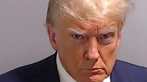 憎しみの塊トランプ800