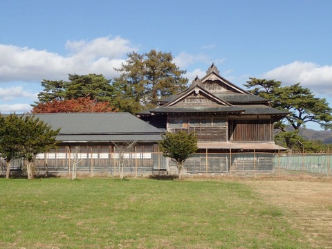 2025 10 北海道 新ひだか町 家畜改良センター新冠牧場 龍雲閣 (10)