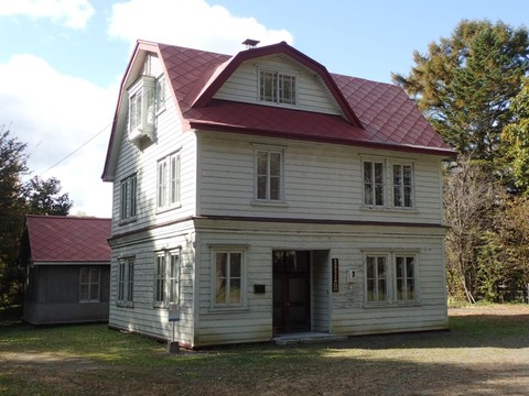 2025 10 北海道 平取町 旧マンロー邸(北大文学部二風谷研究室) (1)