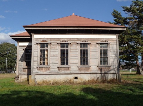 2025 10 北海道 新ひだか町 家畜改良センター新冠牧場 旧事務所 (6)