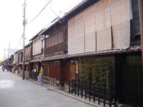 27 1 京都 祇園新橋 (42)