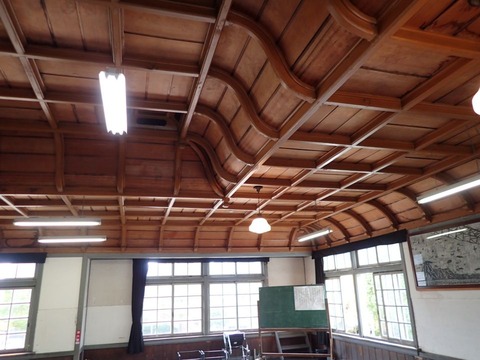 19 11 岡山 勝山 遷喬小学校 (20)