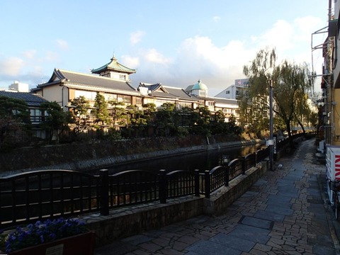 28 1 8 静岡 伊東 町並み (32)
