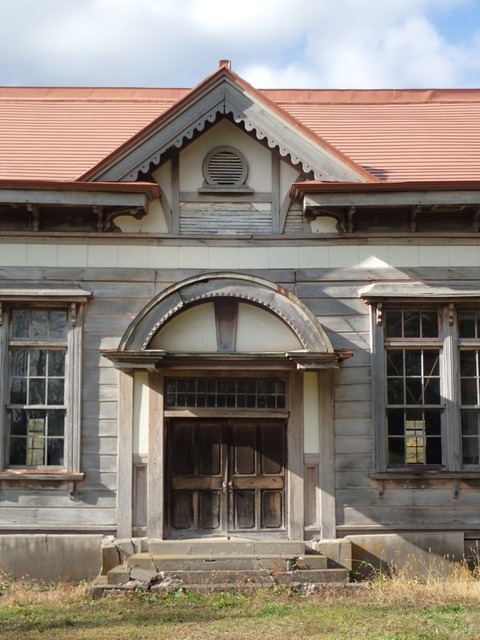 2025 10 北海道 新ひだか町 家畜改良センター新冠牧場 旧事務所 (10)