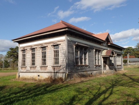 2025 10 北海道 新ひだか町 家畜改良センター新冠牧場 旧事務所 (7)