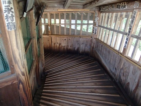 27 9 福島 会津若松 飯盛山 さざえ堂 (15)