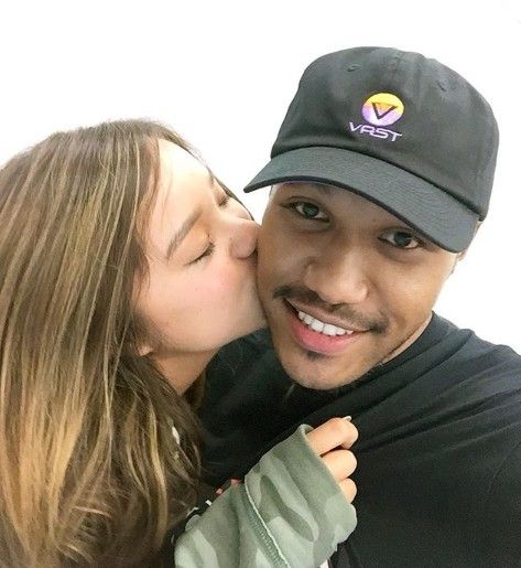 2018y04m18d_214607886