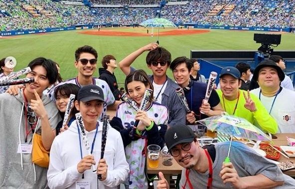 2019y06m11d_161550397
