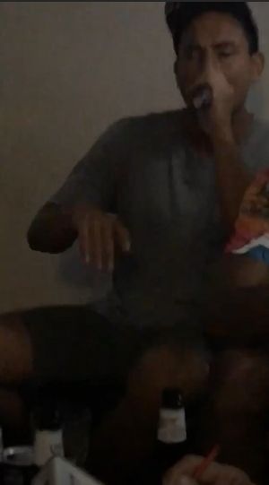 2018y07m27d_194742319