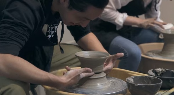 2019y12m24d_032500129