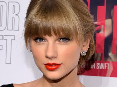 wpid-taylor-swift-red-target-gi