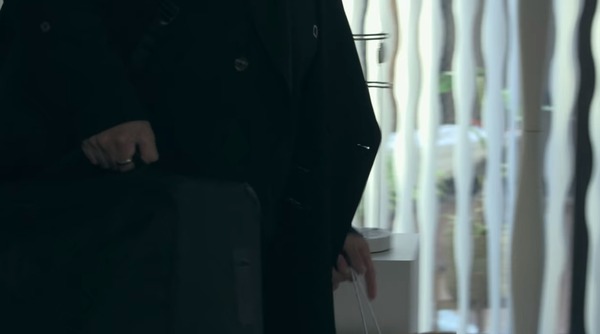 2020y04m07d_030315228