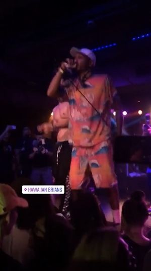 2018y07m27d_193439578