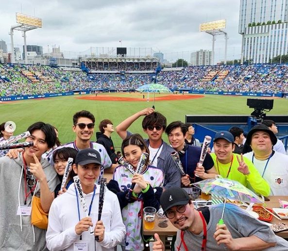 2019y06m11d_161423050