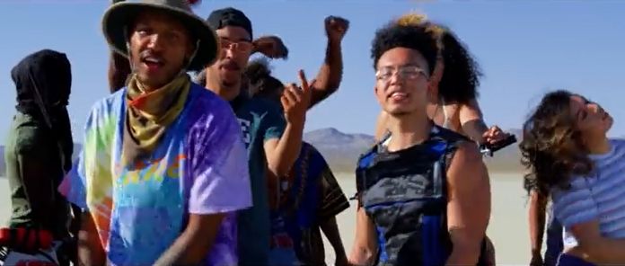 2018y07m10d_222730869