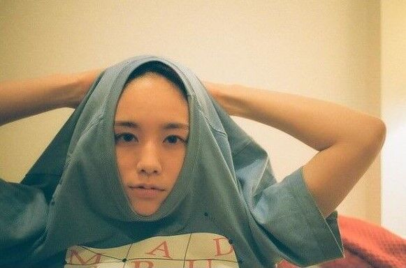 筧美和子 謎すぎる姿 披露で大盛り上がり シーマンのコスプレか いや ねずみ男だ Terracehouse Lovelog