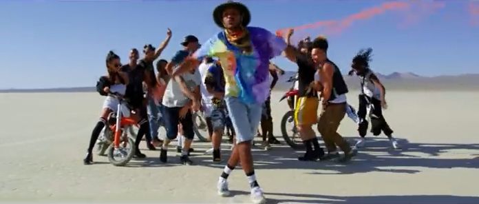 2018y07m10d_222743760