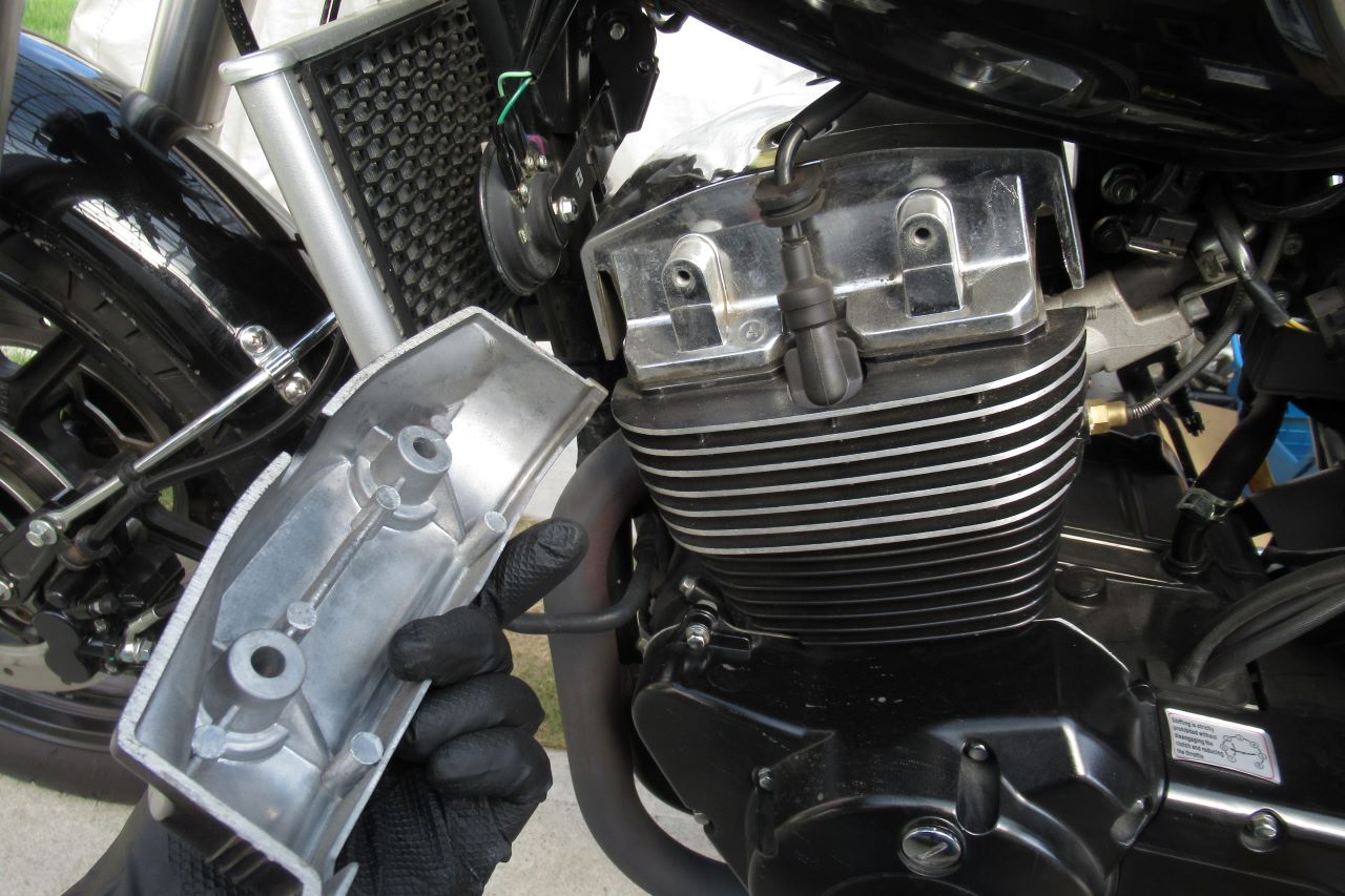 プラグ交換 GPX Legend 250 Twin : シャフトドライブ生活