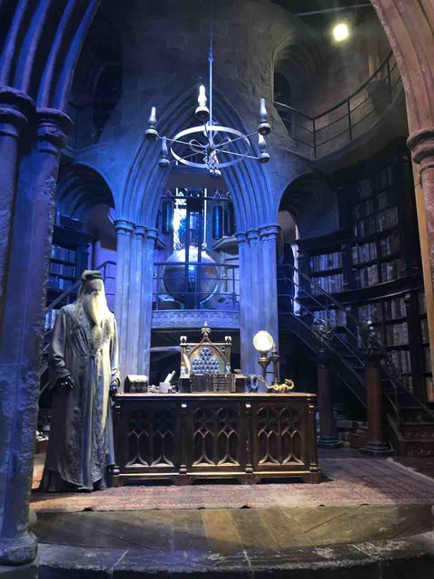 ワイホグワーツ生 来週から来る闇の魔術に対する防衛術の先生にワックワク お辞儀ちゃんねる