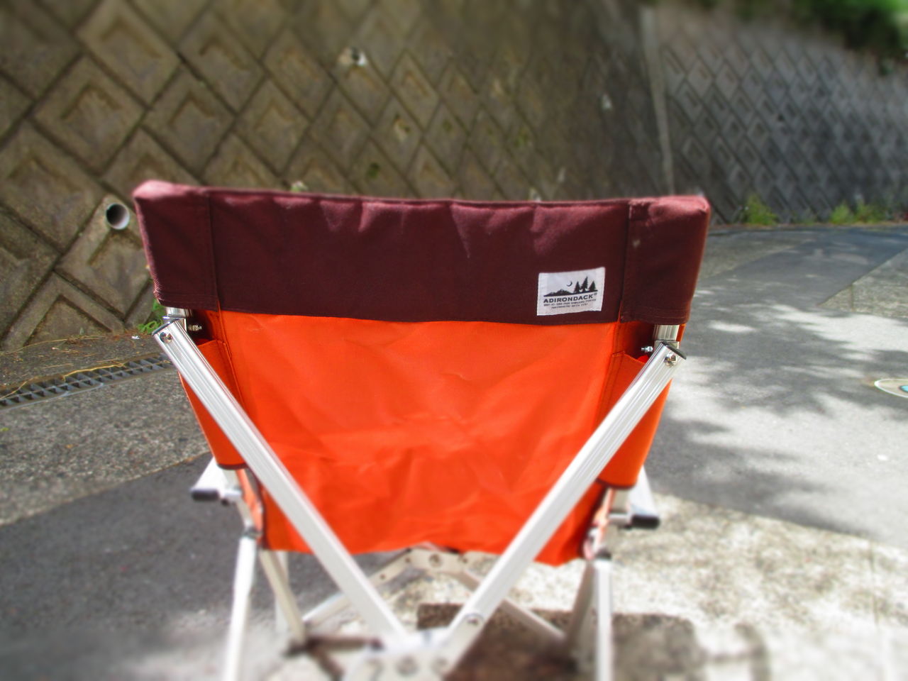 タフな作りで疲れないスモールキャンパーズチェア【ロースタイル