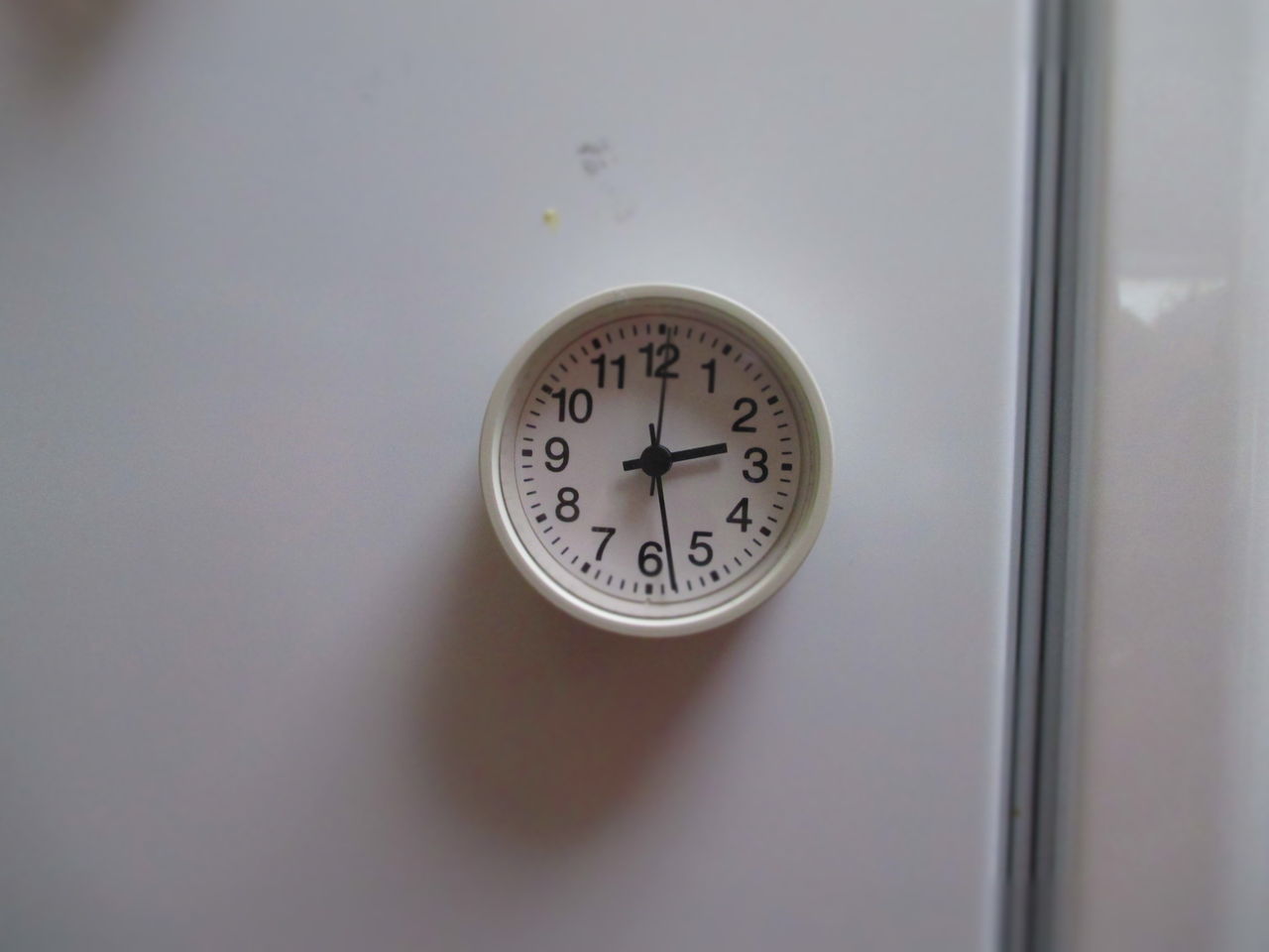 無印良品 公園の時計ミニ 冷蔵庫に貼ってます ロングライフデザイン オキニイリ