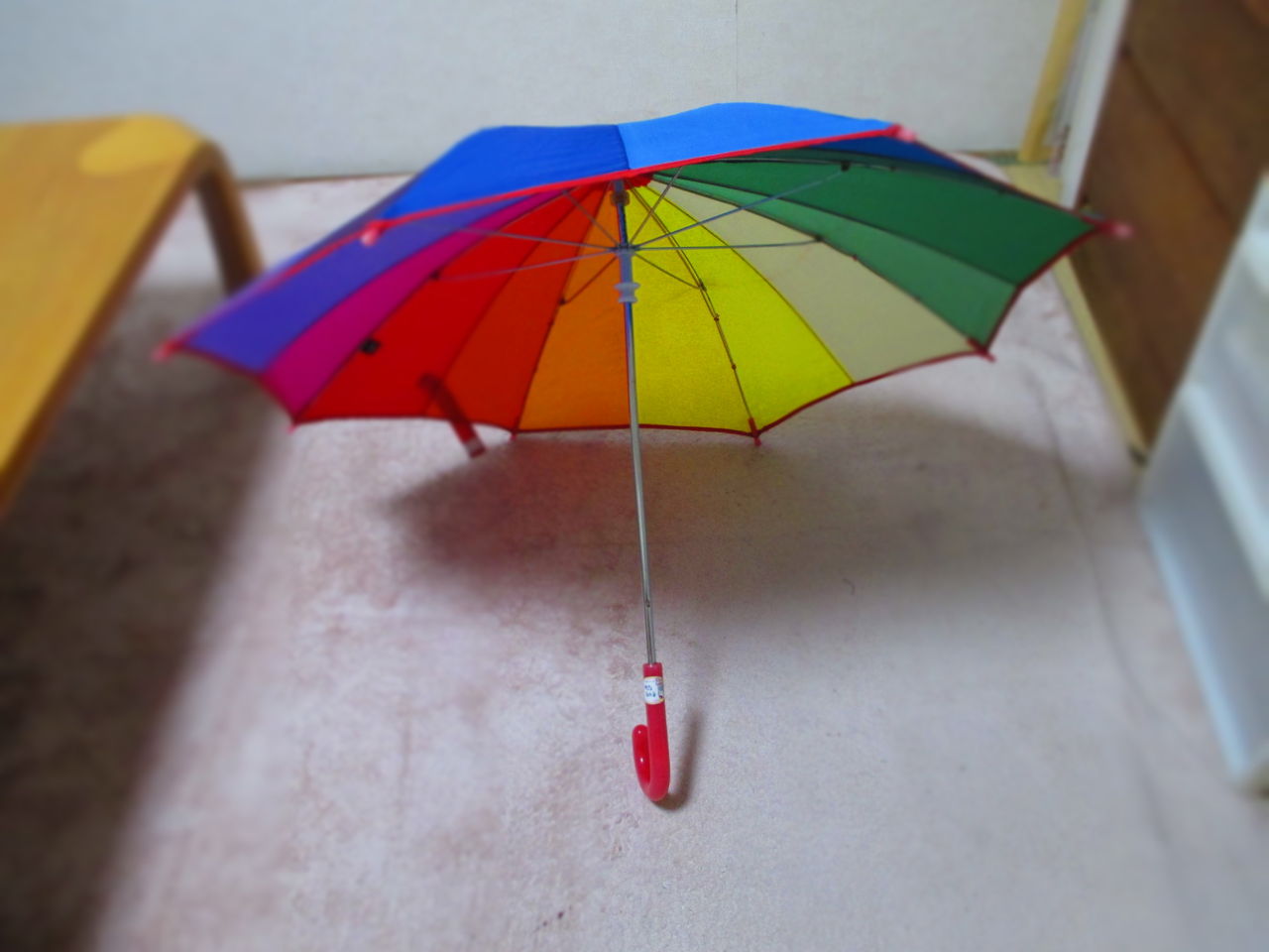 Moma 子供用傘レインボー 幼稚園児にオススメ ロングライフデザイン オキニイリ Moma 子供用傘レインボー 幼稚園児にオススメ ロングライフデザイン オキニイリ