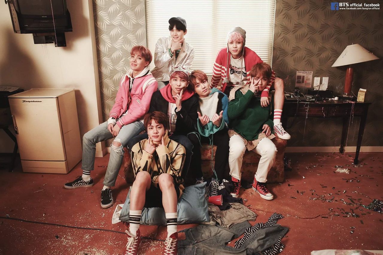 6/02 2017 BTS FESTA COLLECTION for a yearとWING TOURと