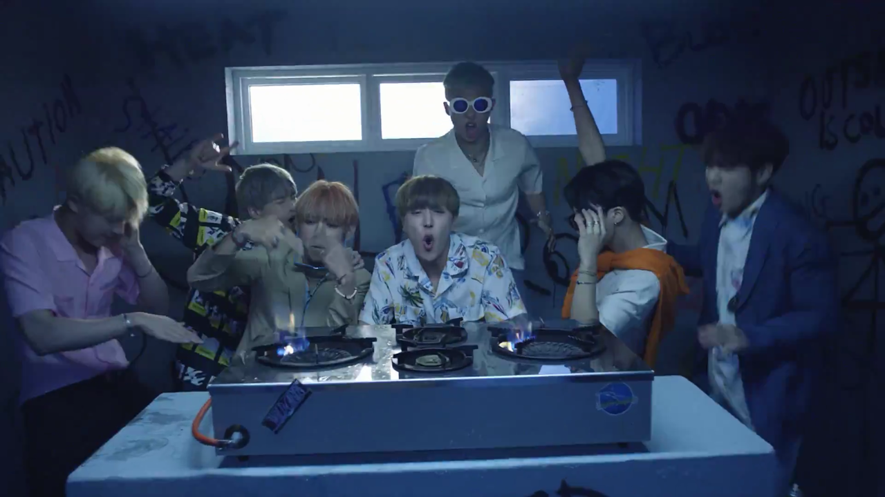불타오르네 (FIRE)' MV ！！☆防弾少年団・BTS : NO防弾少年団