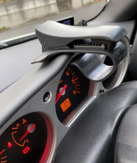 Z33 ダイソーのスマホスタンドを設置 Fjモータース