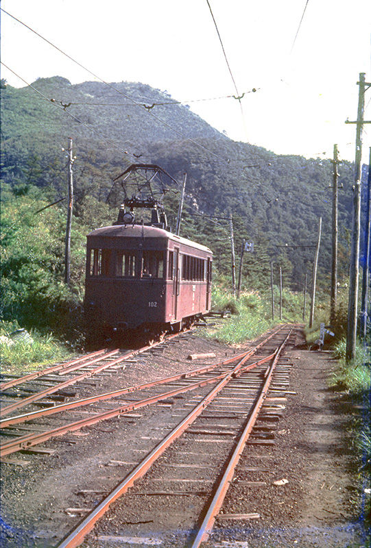 草軽電気鉄道 15：00 鶴溜にて : 草軽電鉄の記憶：火山山麓のレモンイエロー